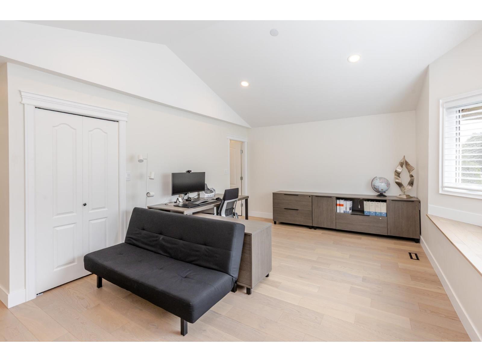 11038 168 Street Property Photo 27