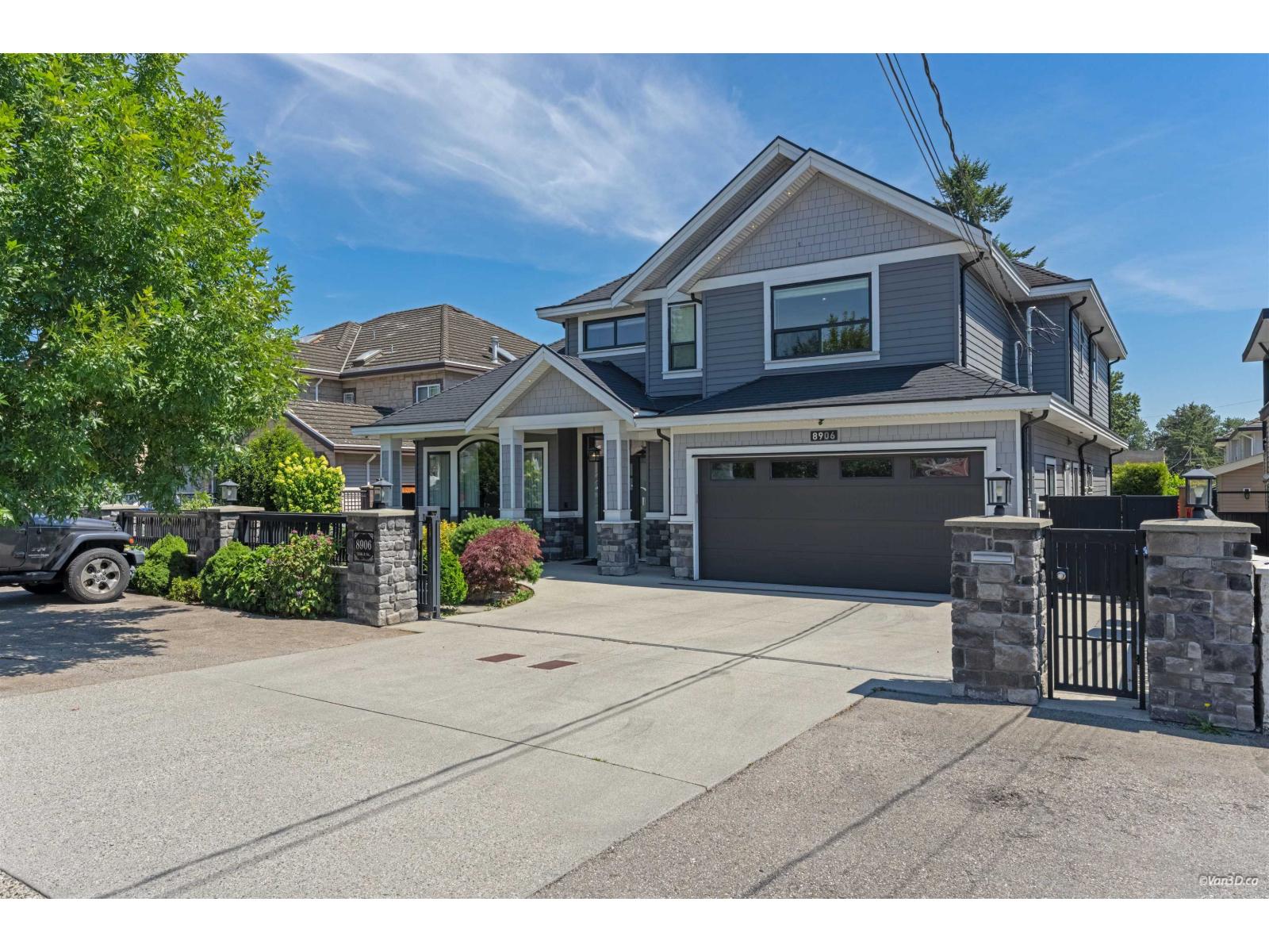 8906 134a Street Property Photo 3