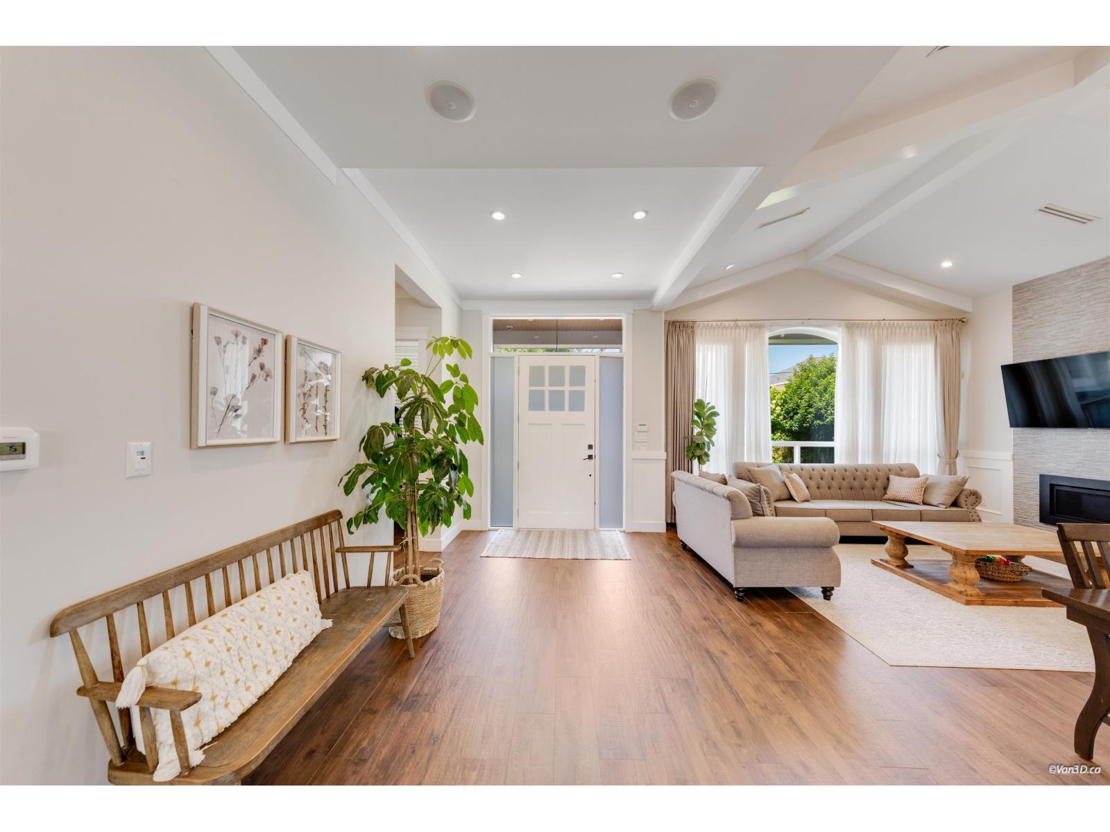 8906 134a Street Property Photo 5