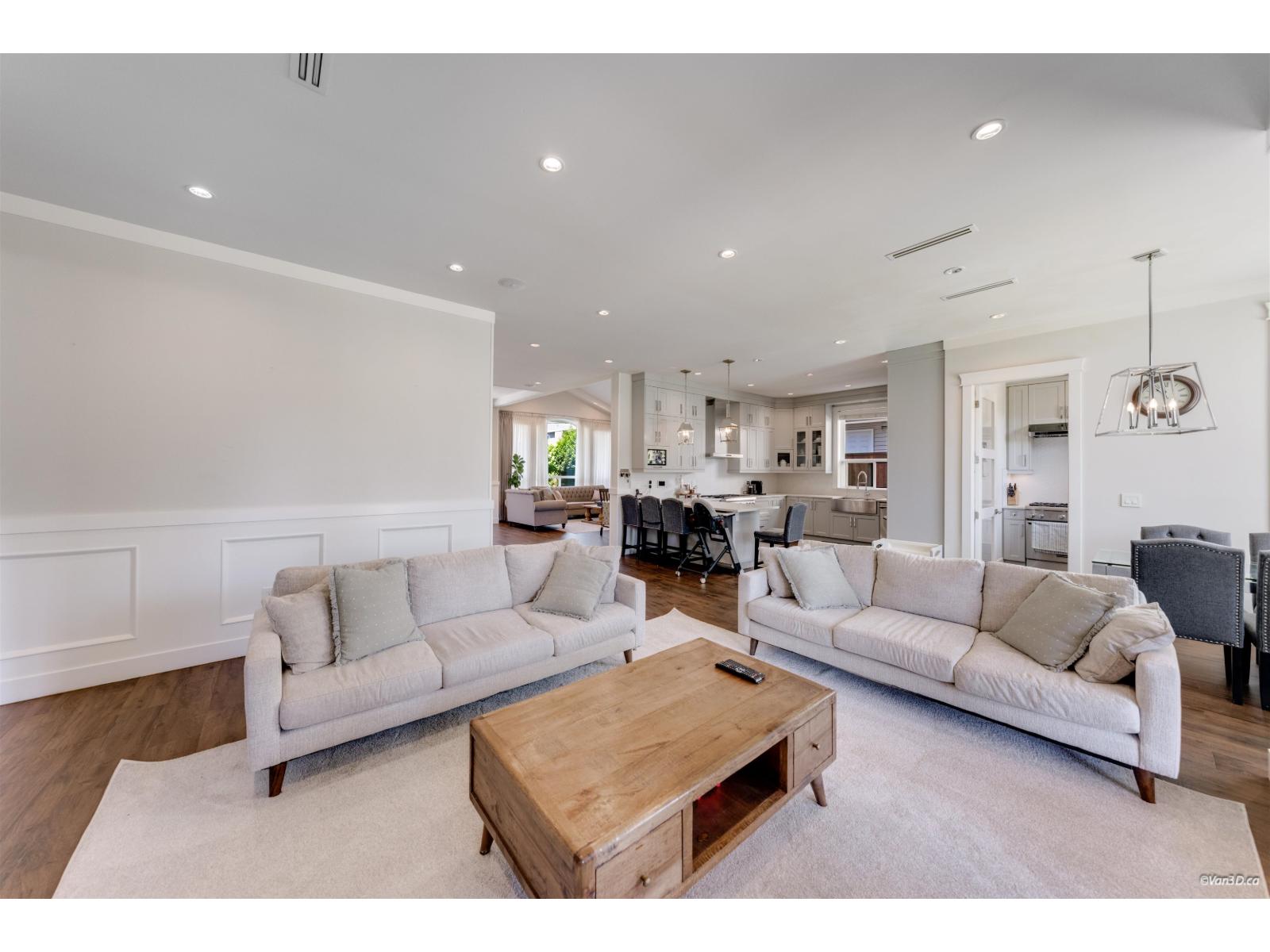 8906 134a Street Property Photo 16