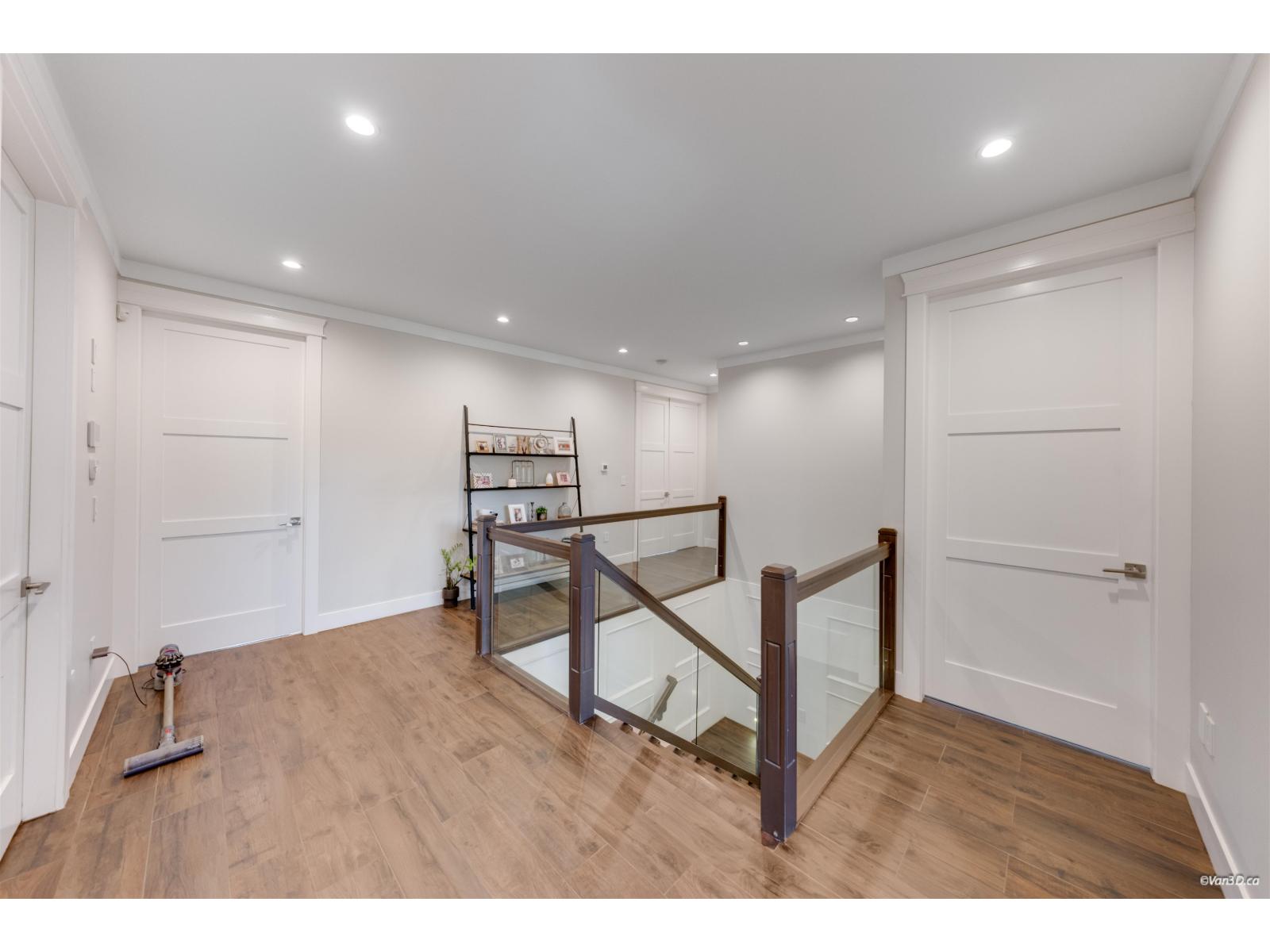 8906 134a Street Property Photo 27