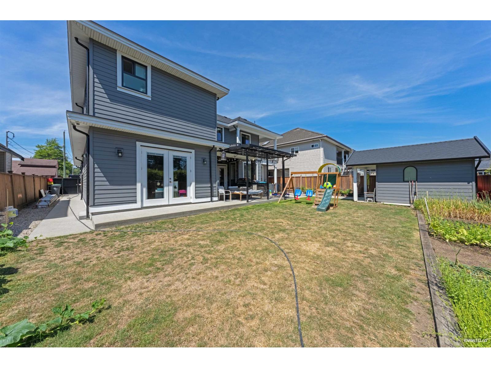 8906 134a Street Property Photo 39