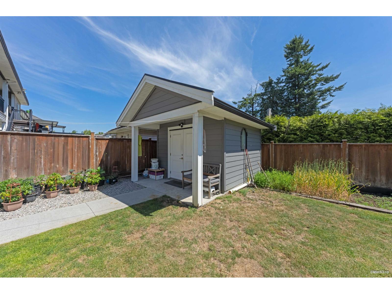 8906 134a Street Property Photo 40