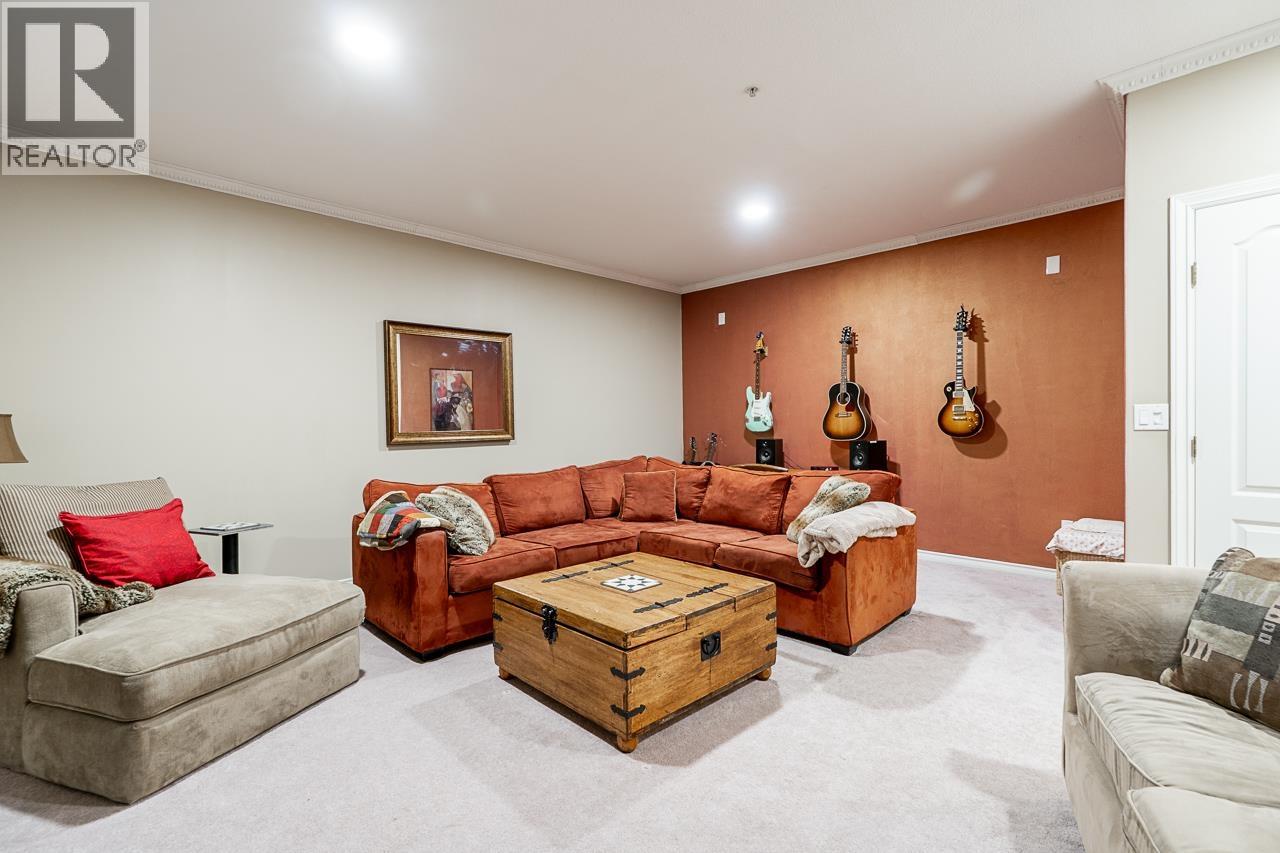 2 915 Fort Fraser Rise Property Photo 32