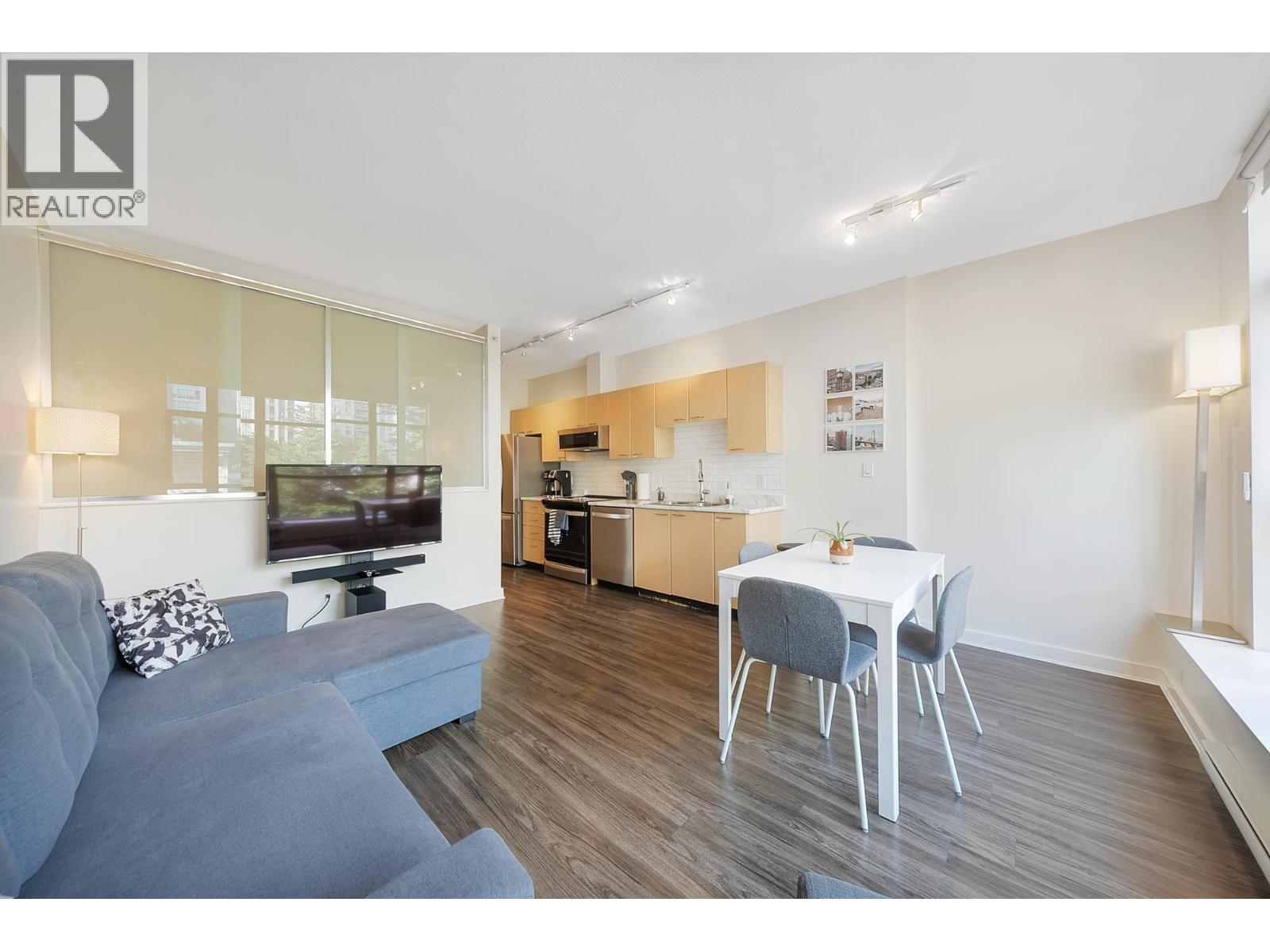 307 1249 Granville Street Property Photo 8