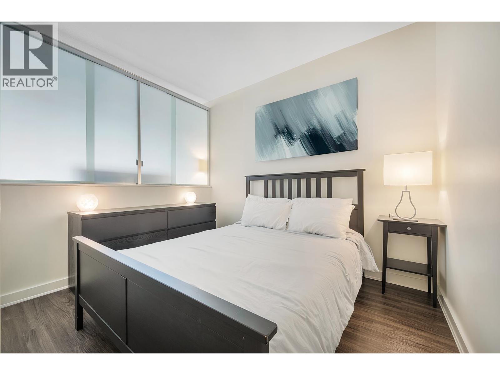307 1249 Granville Street Property Photo 17