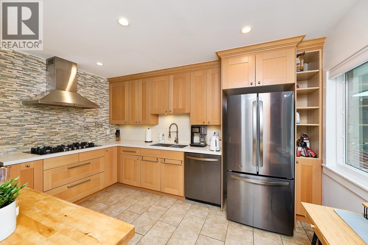 109 3031 Williams Road Property Photo 3