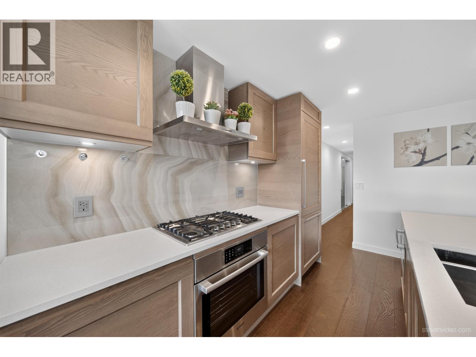 1306 5629 Birney Avenue Property Photo 7