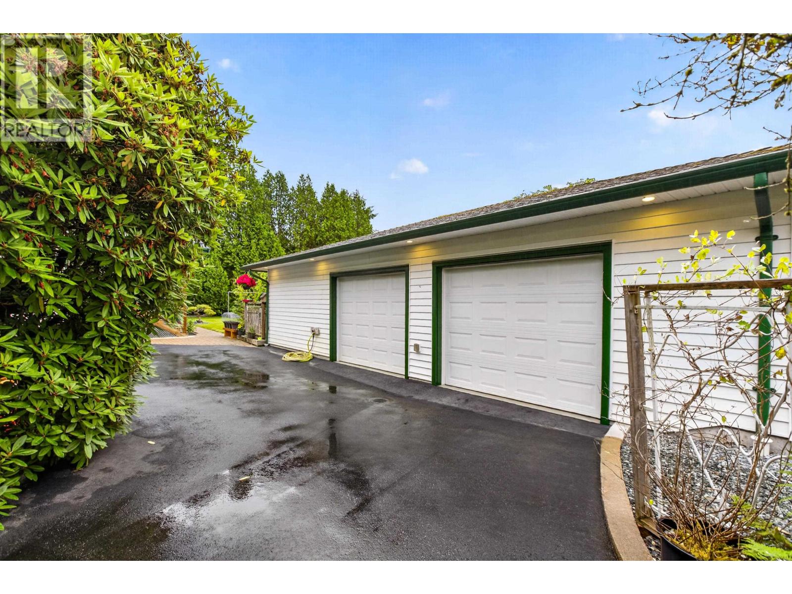21662 River Road Property Photo 3