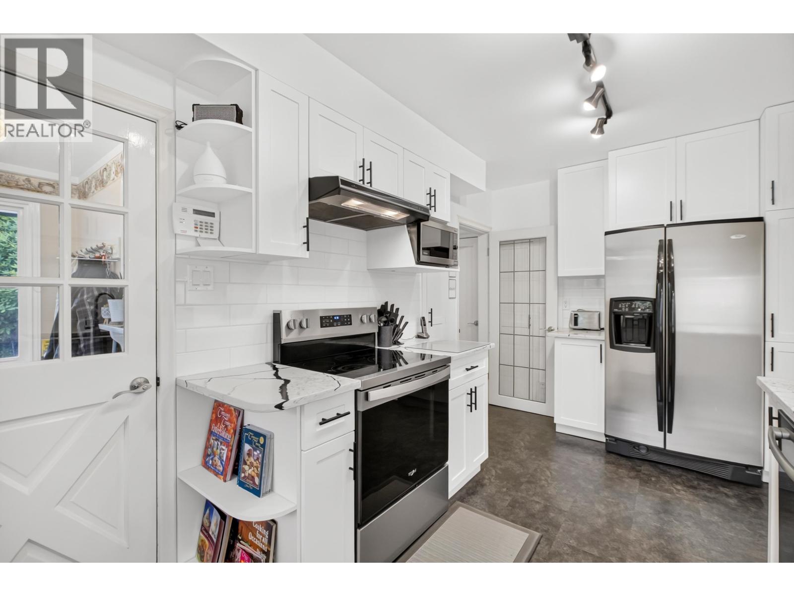 21662 River Road Property Photo 10