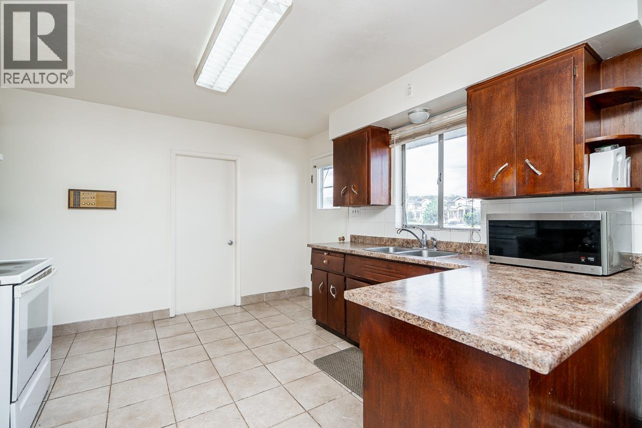 343 Pembina Street Property Photo 6