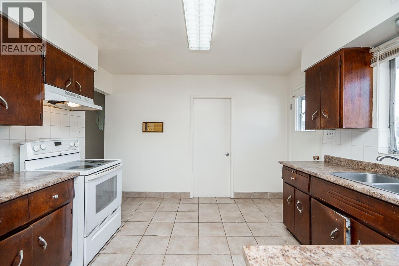 343 Pembina Street Property Photo 7
