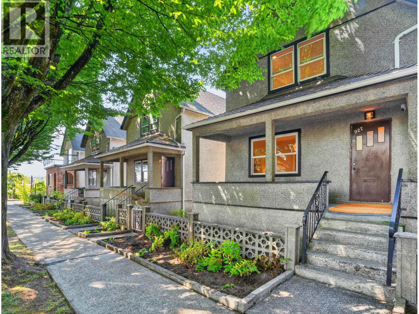 945-927 PRINCESS AVENUE