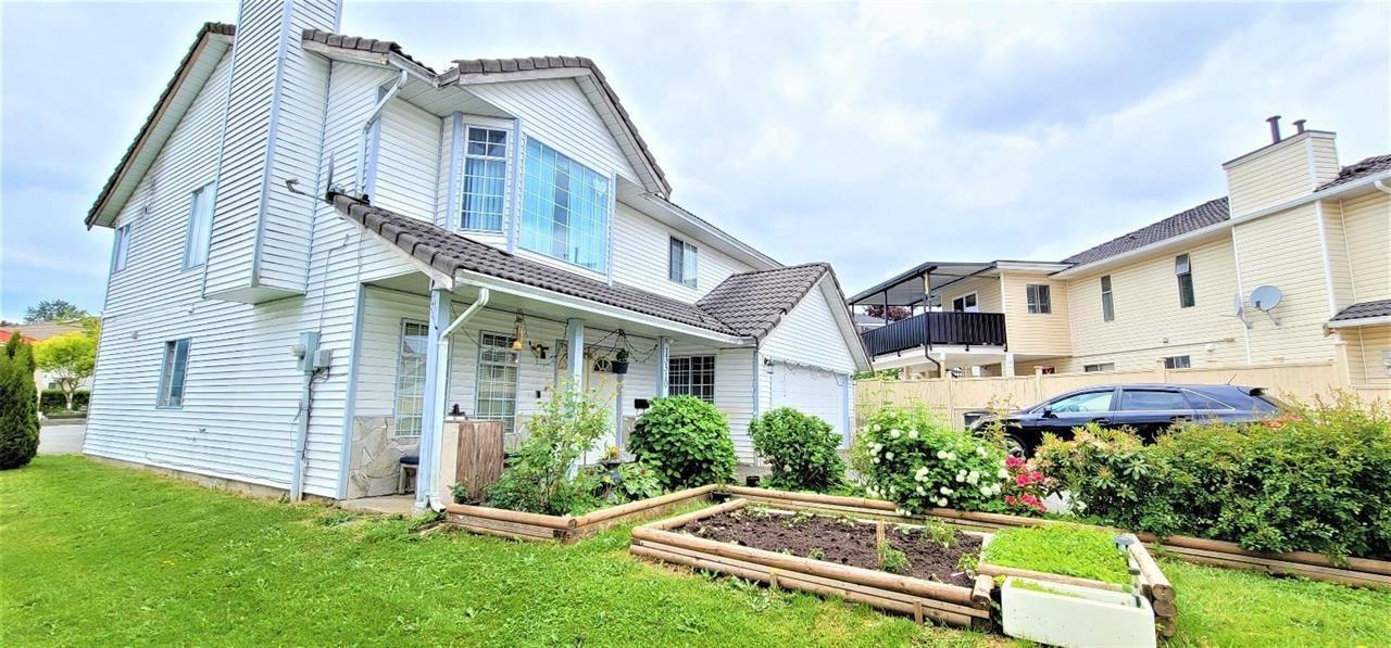 13310 88a Avenue Property Photo 2