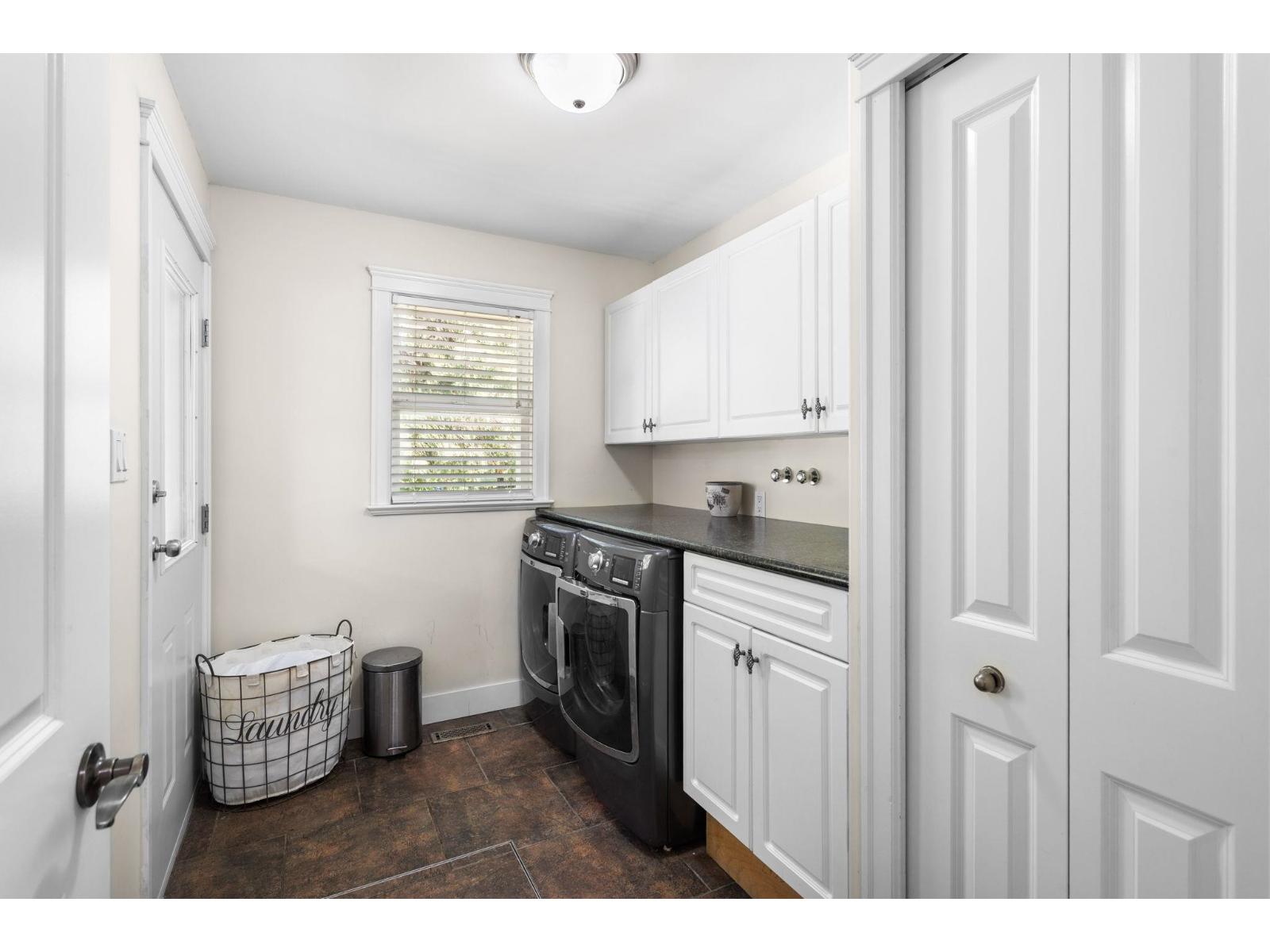 26627 60 Avenue Property Photo 16