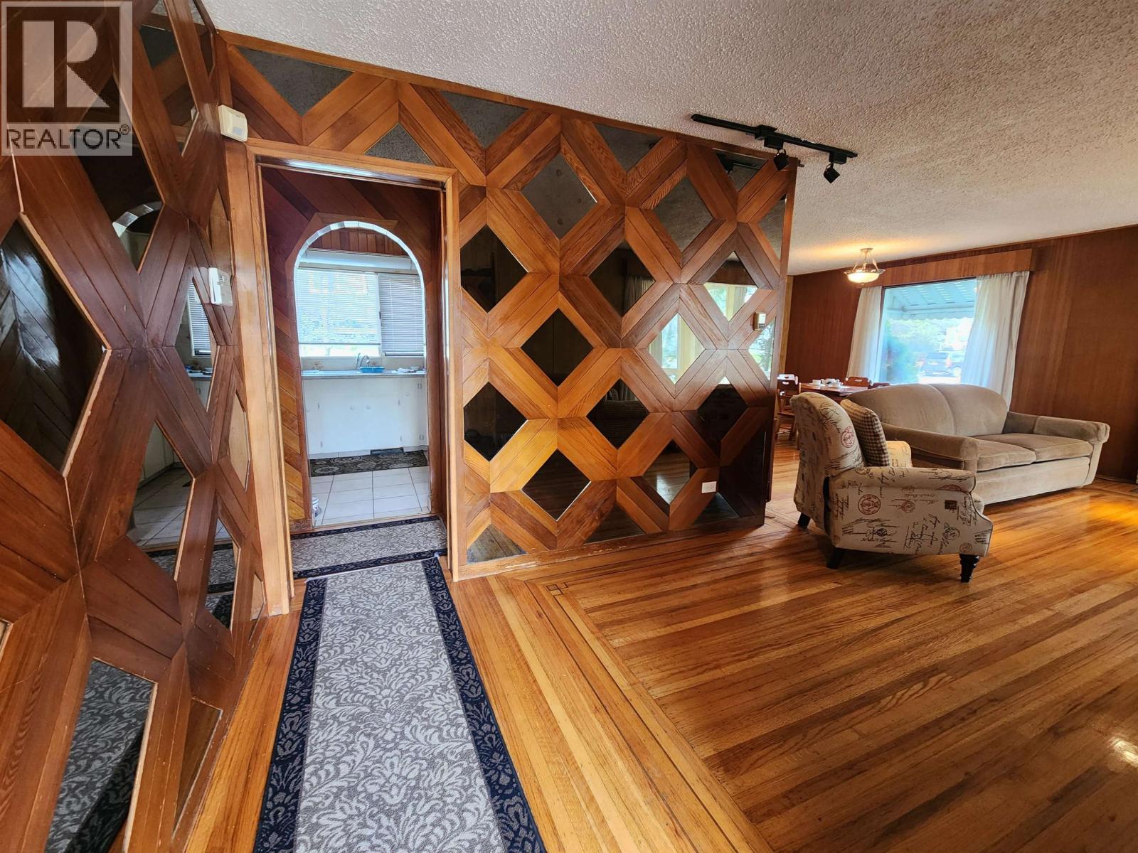 1591 Cedar Street Property Photo 5
