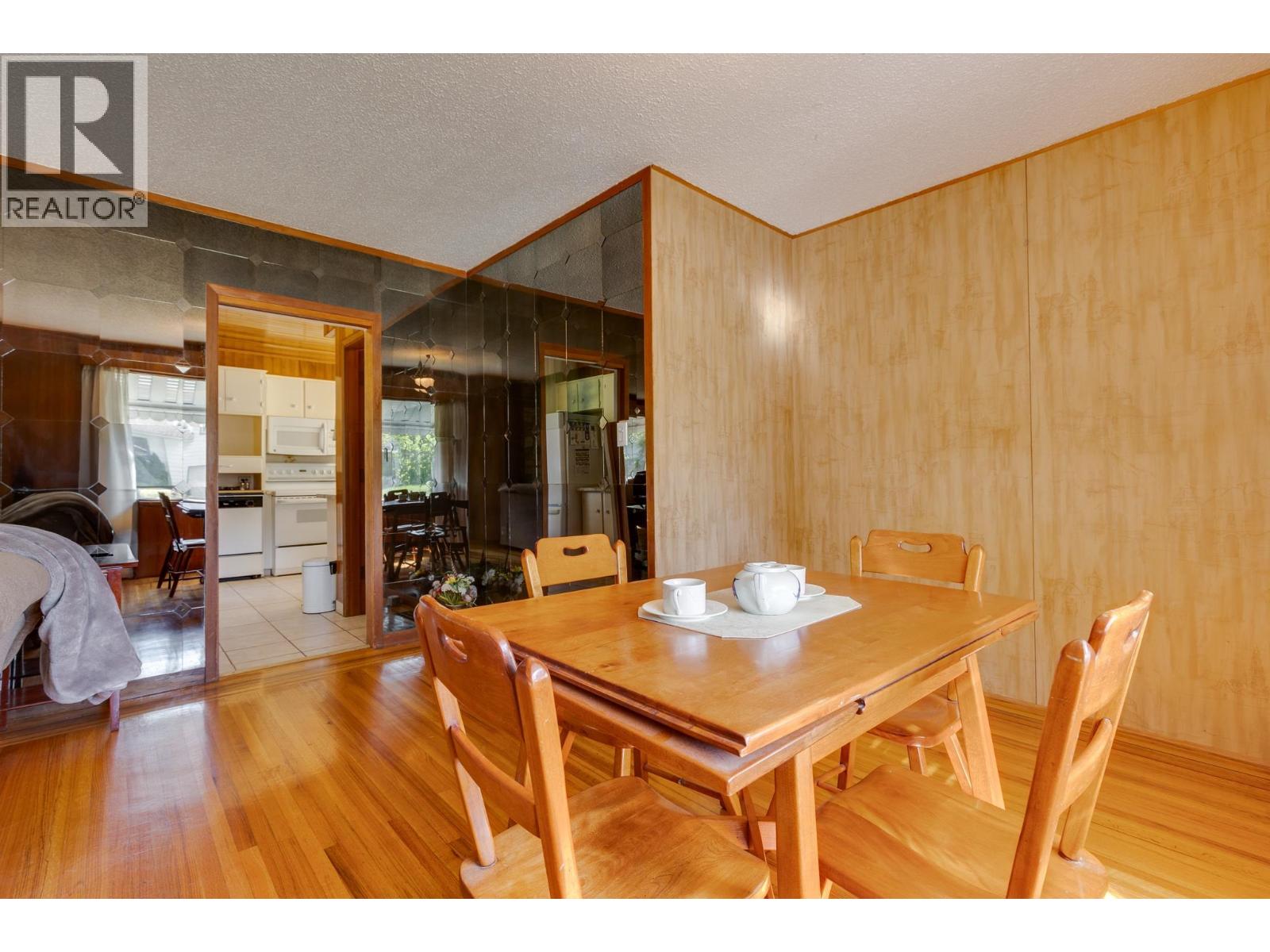 1591 Cedar Street Property Photo 12