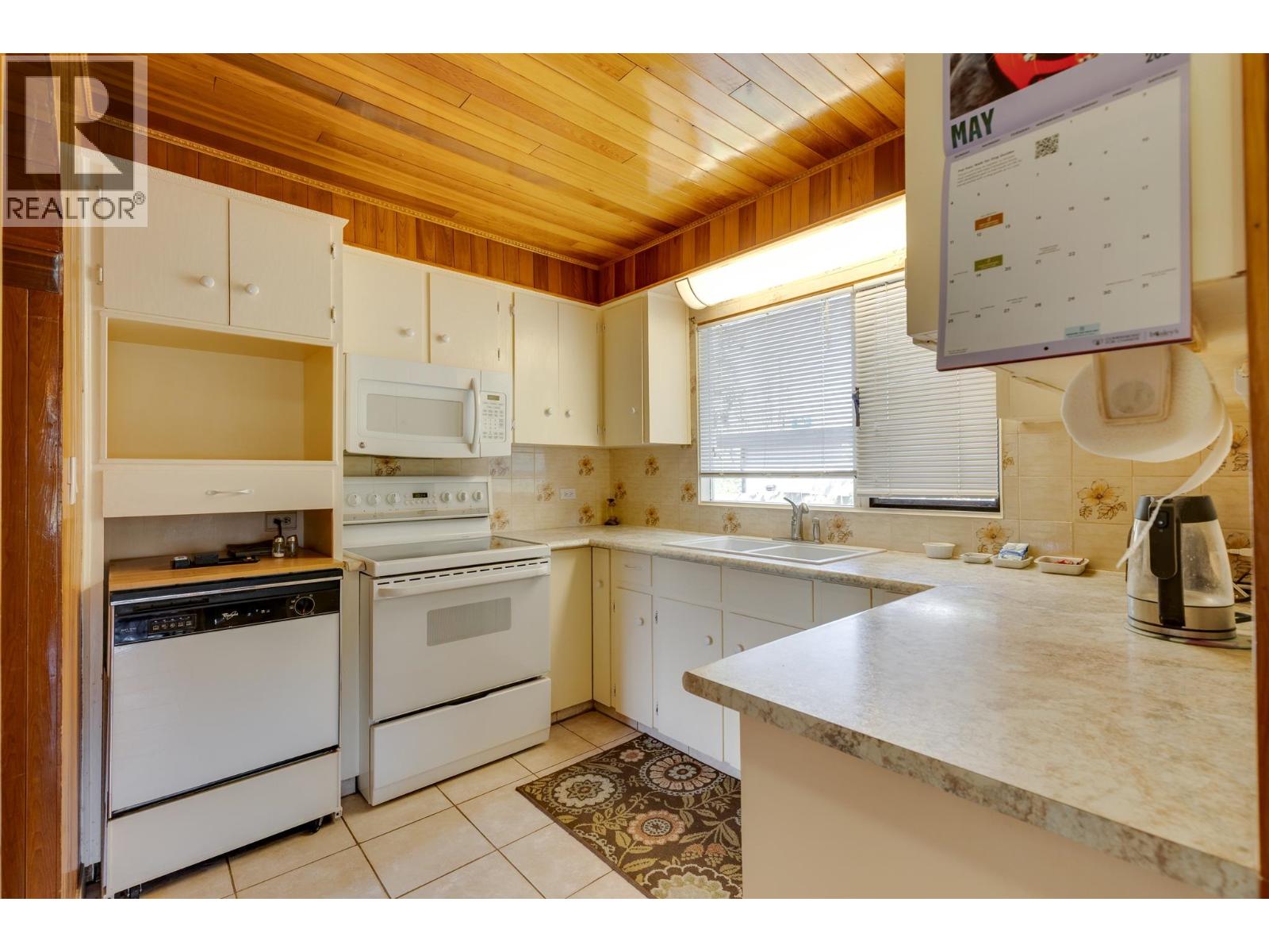 1591 Cedar Street Property Photo 13