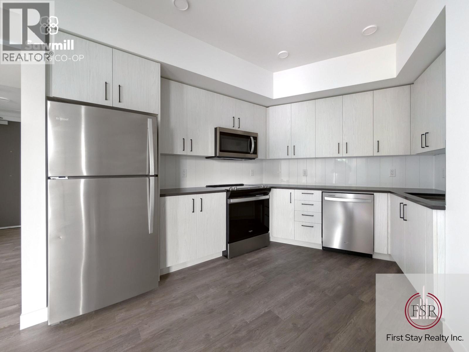 8559 Jack Uppal Street Property Photo 10