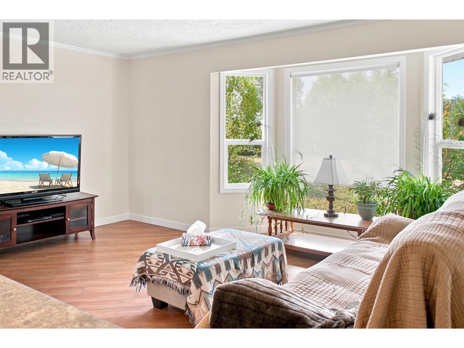 5513 Park Drive Property Photo 6