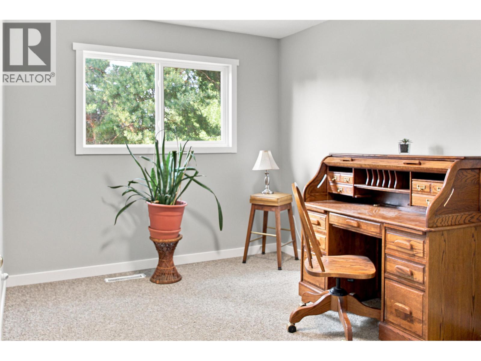 5513 Park Drive Property Photo 8