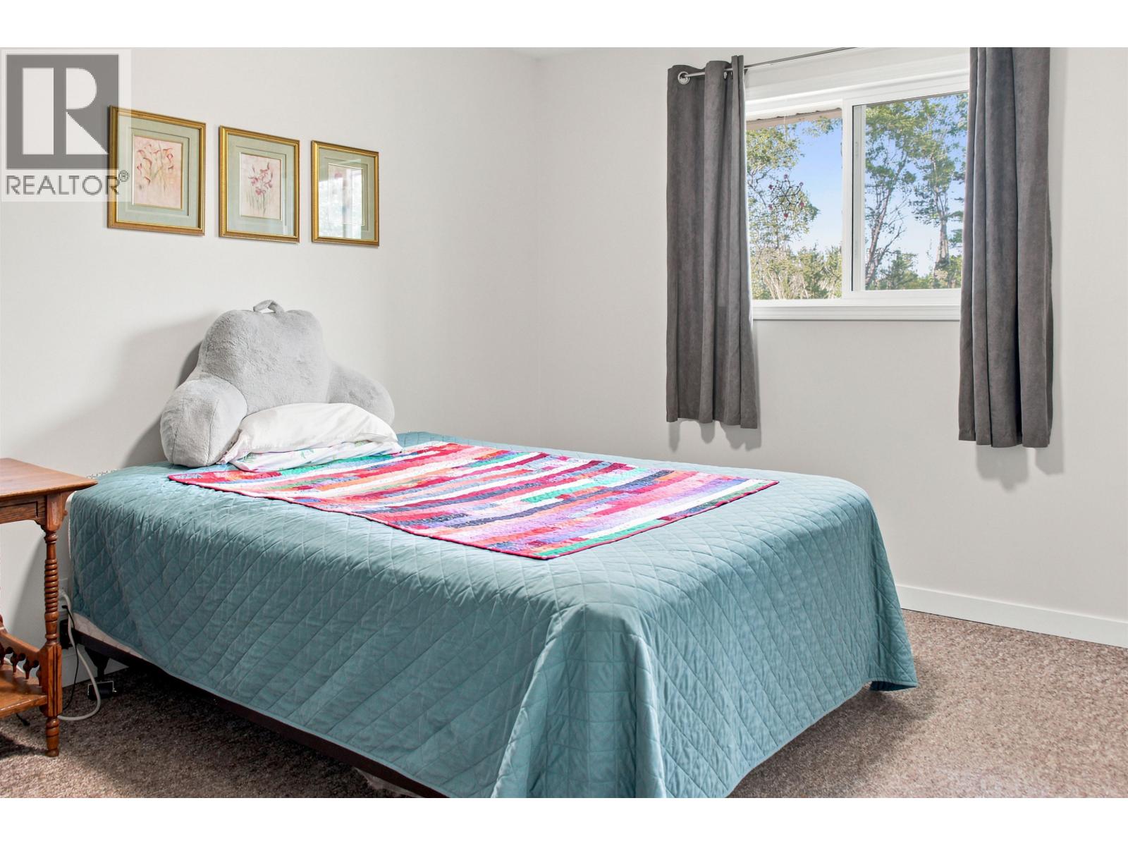 5513 Park Drive Property Photo 10