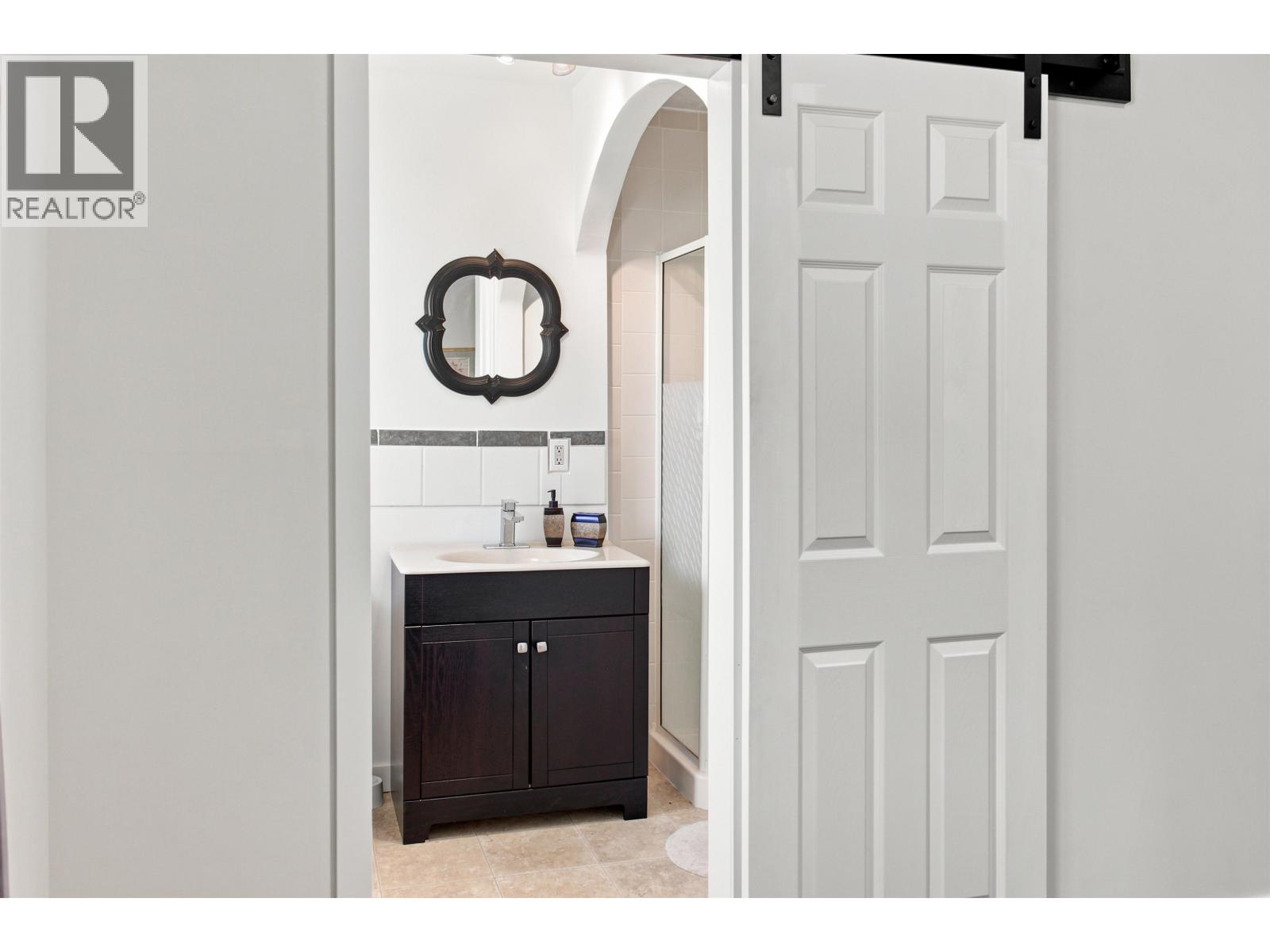 5513 Park Drive Property Photo 11