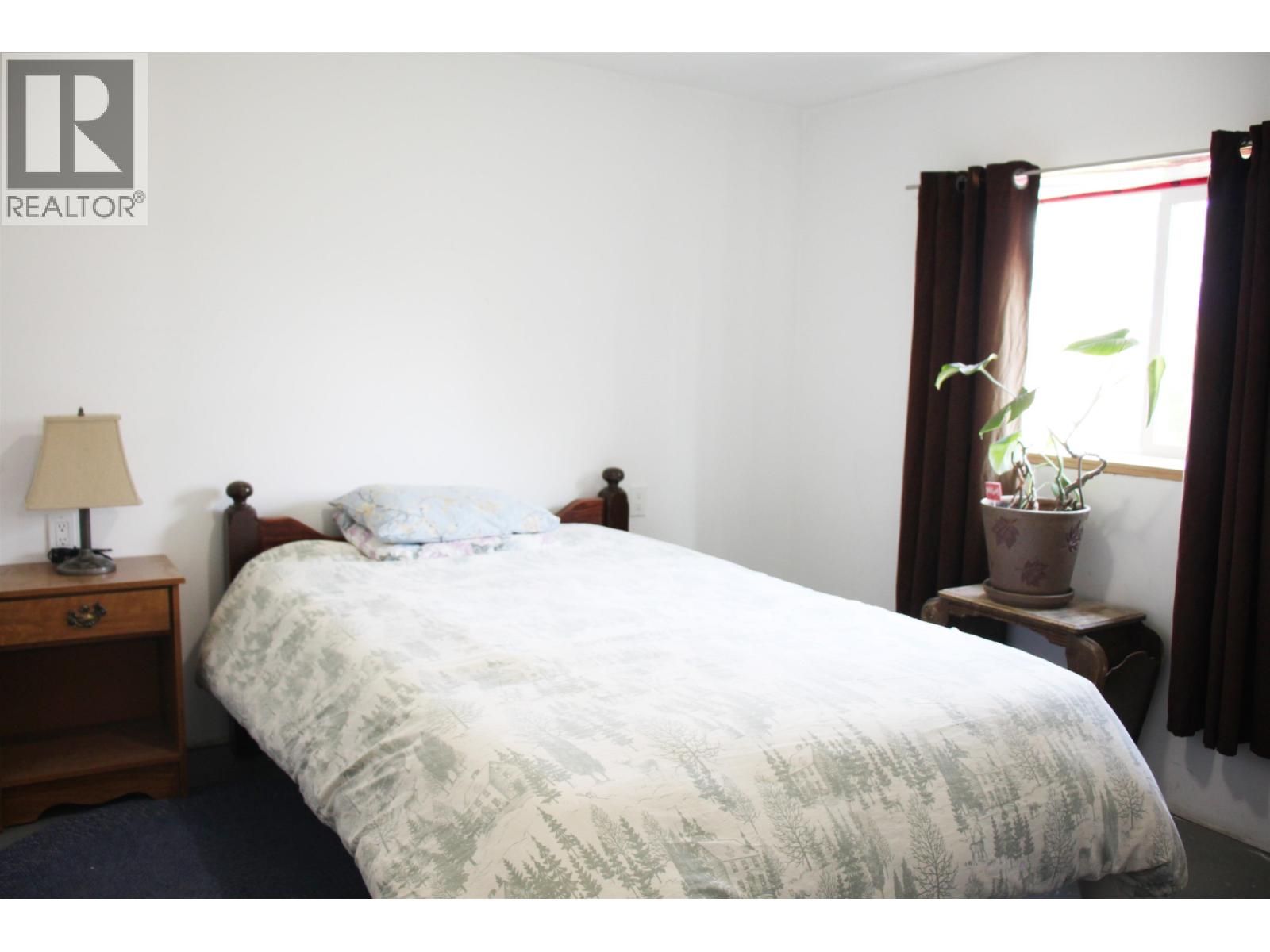 5513 Park Drive Property Photo 13