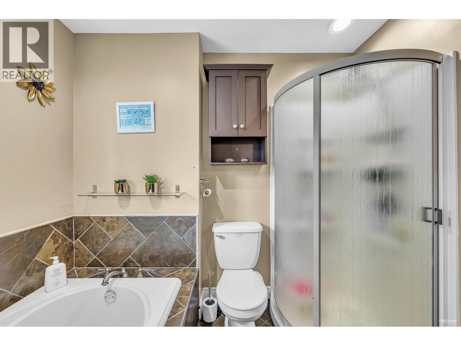 22938 Fuller Avenue Property Photo 22