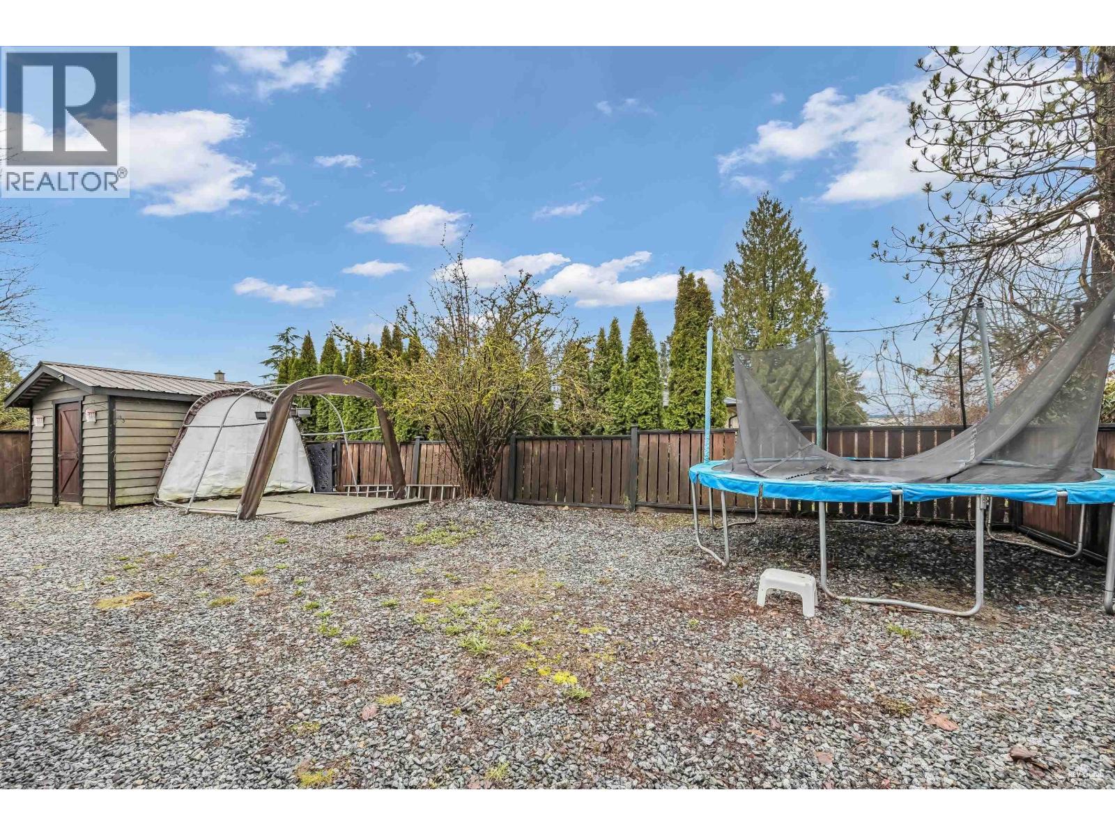 22938 Fuller Avenue Property Photo 31