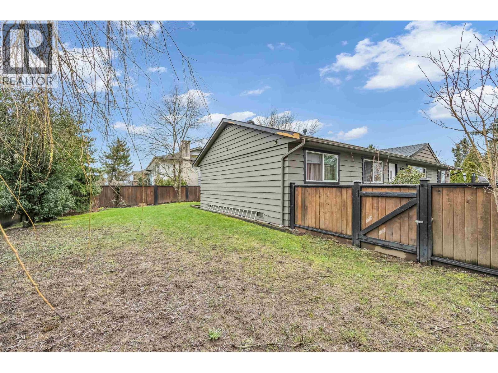 22938 Fuller Avenue Property Photo 33