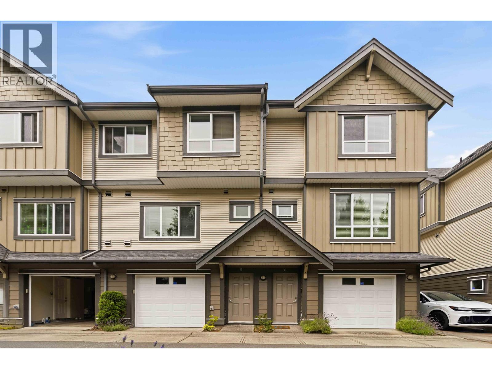 5 9391 ALBERTA ROAD Property Photo 1