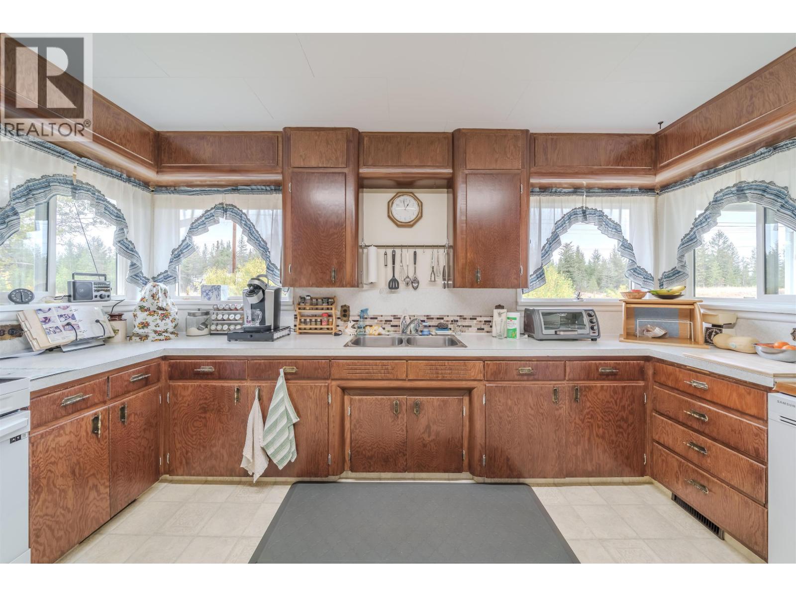 1208 S Cariboo 97 Highway Property Photo 12