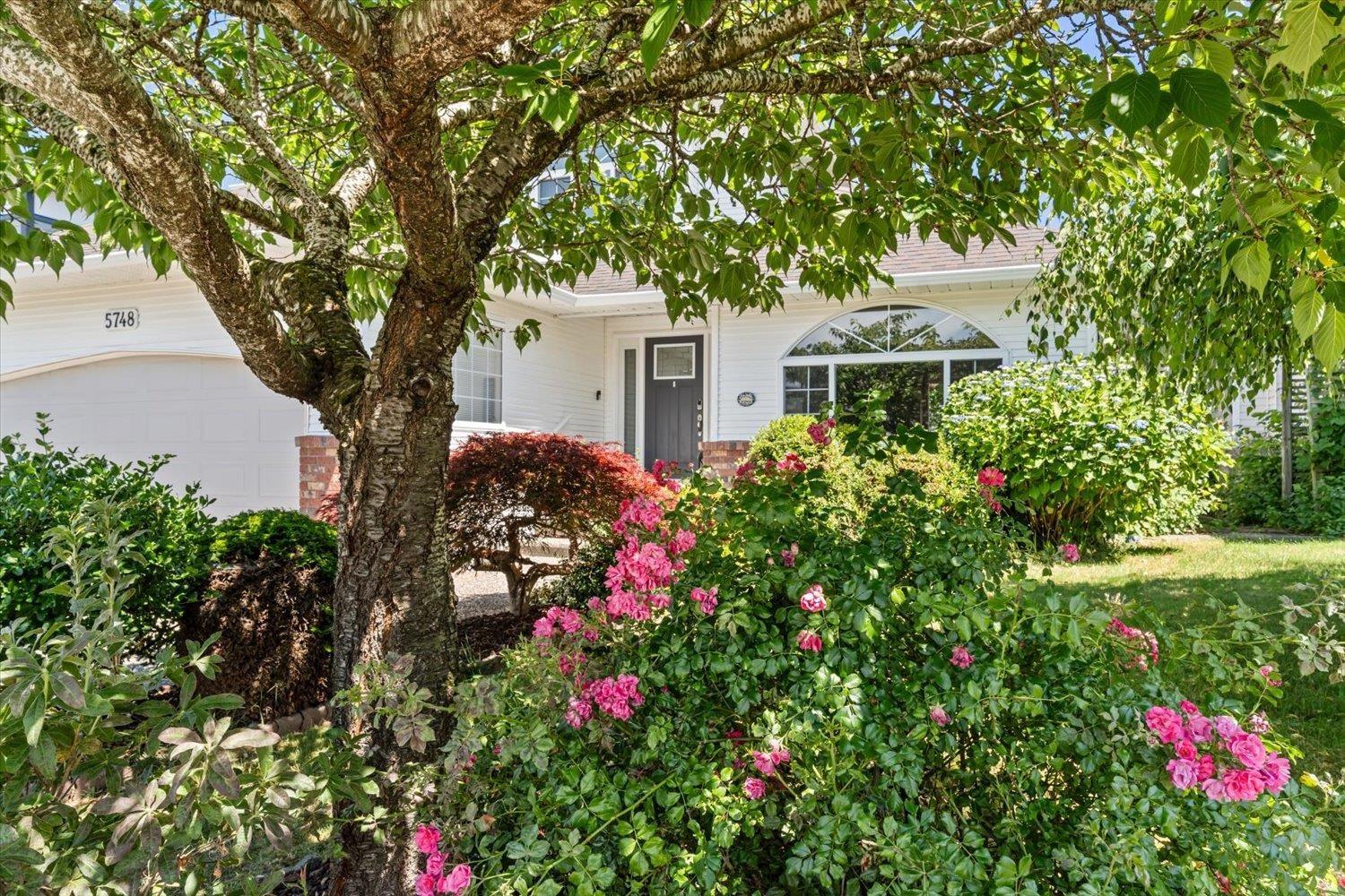 5748 Montesina Place Property Photo 4