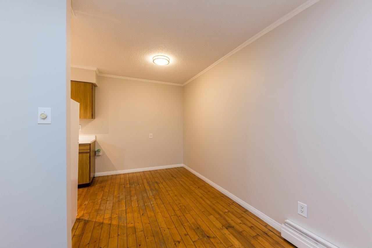 219 1442 Blackwood Street Property Photo 10