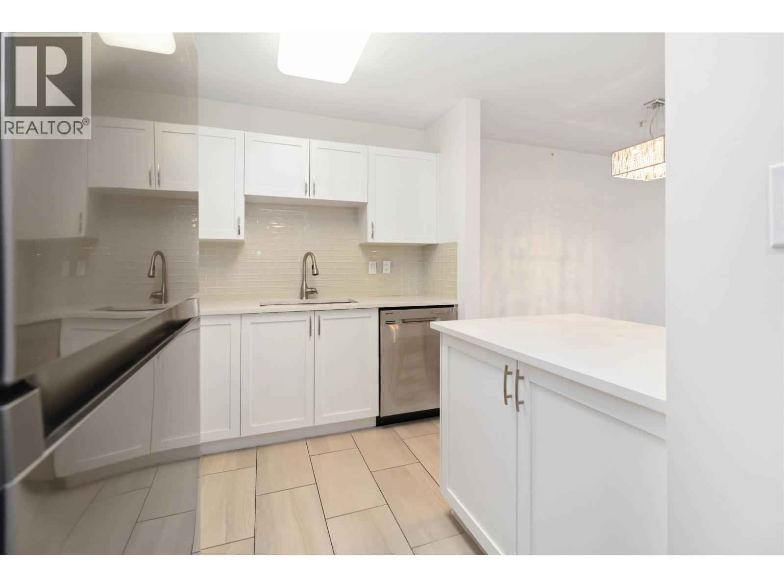 402 1128 Sixth Avenue Property Photo 13