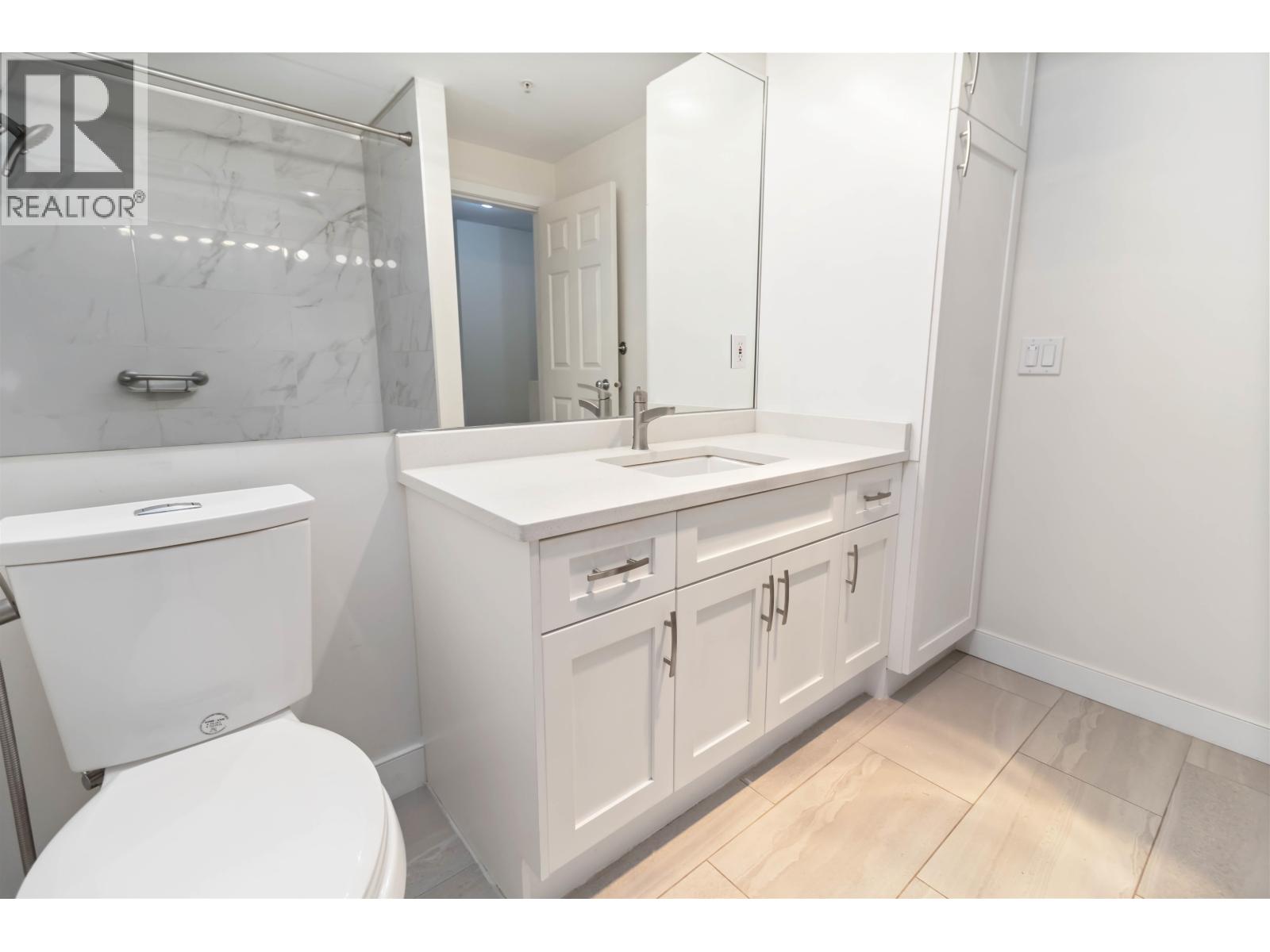 402 1128 Sixth Avenue Property Photo 23