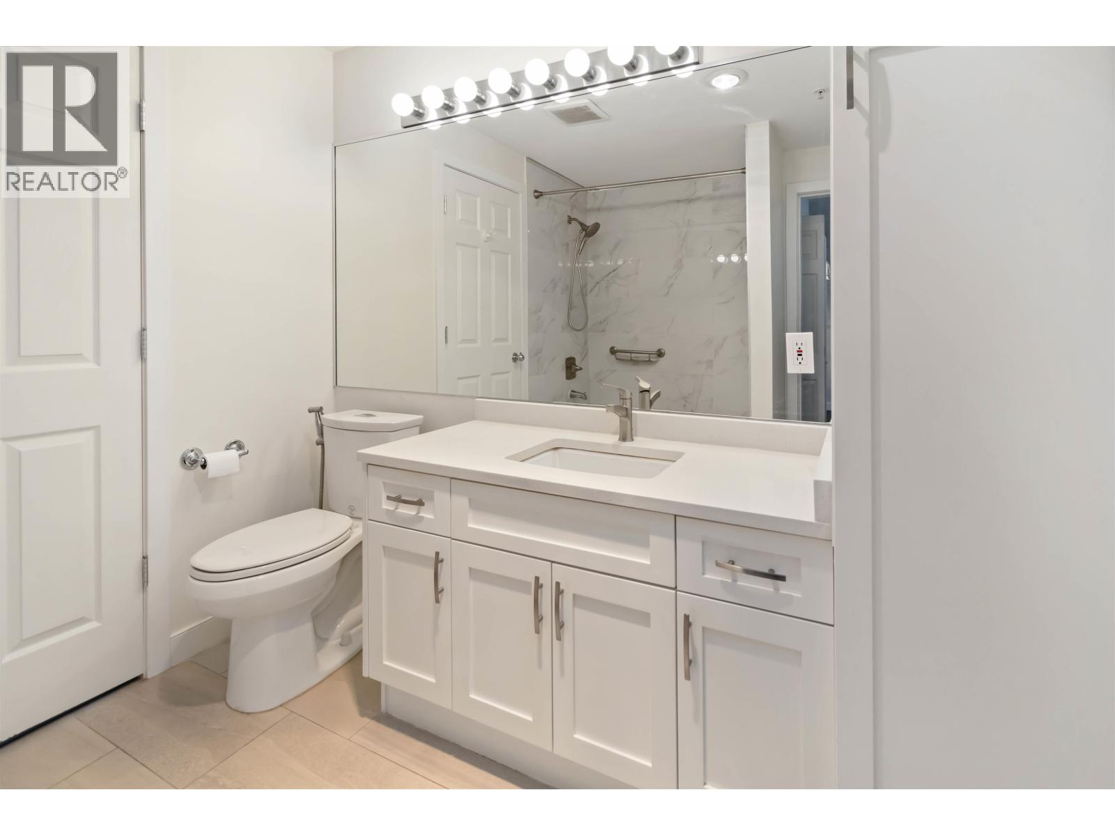 402 1128 Sixth Avenue Property Photo 24