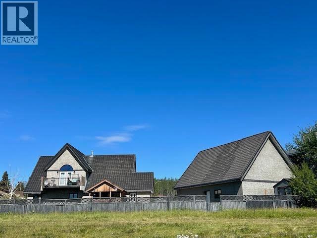 5516 Minnaker Crescent Property Photo 2