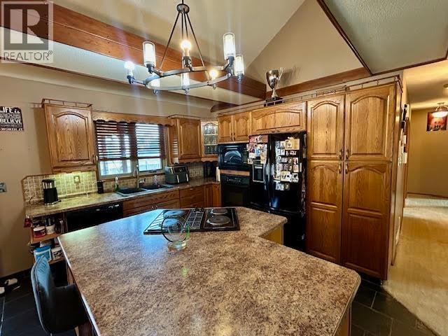 5516 Minnaker Crescent Property Photo 7