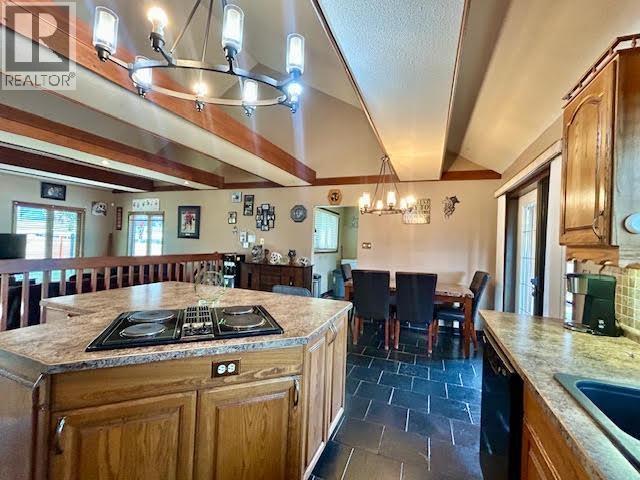 5516 Minnaker Crescent Property Photo 13
