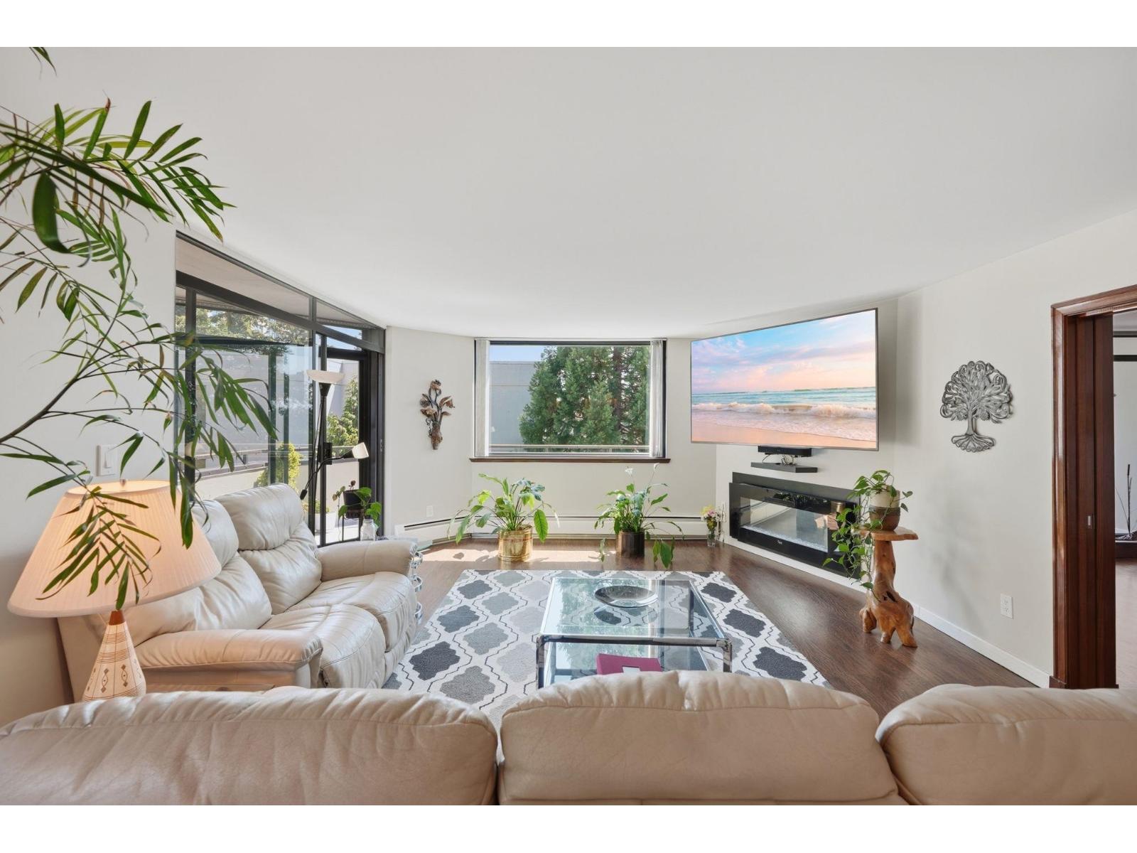 508 1480 Foster Street Property Photo 3