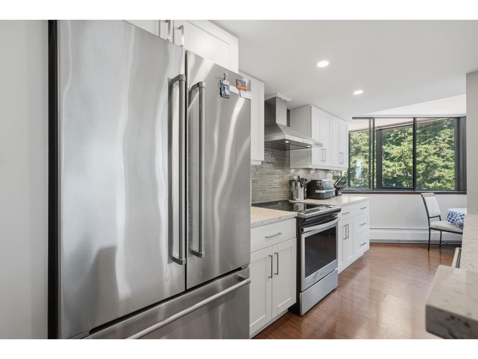 508 1480 Foster Street Property Photo 8