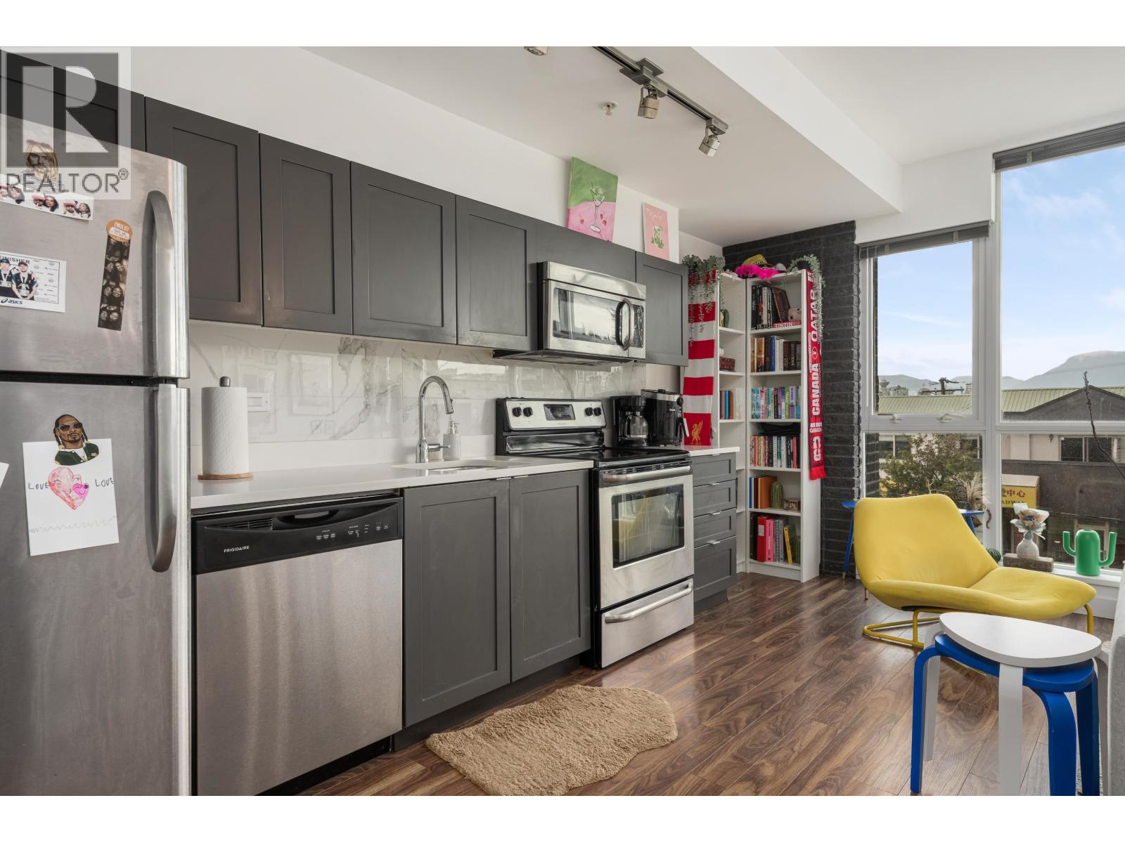 208 2511 Quebec Street Property Photo 7