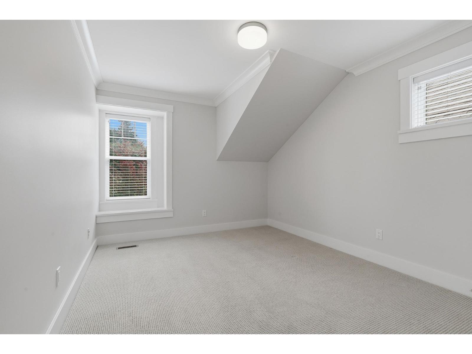 14713 32 Avenue Property Photo 23