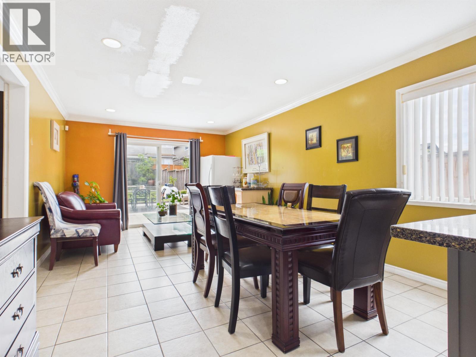 6615 Dufferin Avenue Property Photo 4