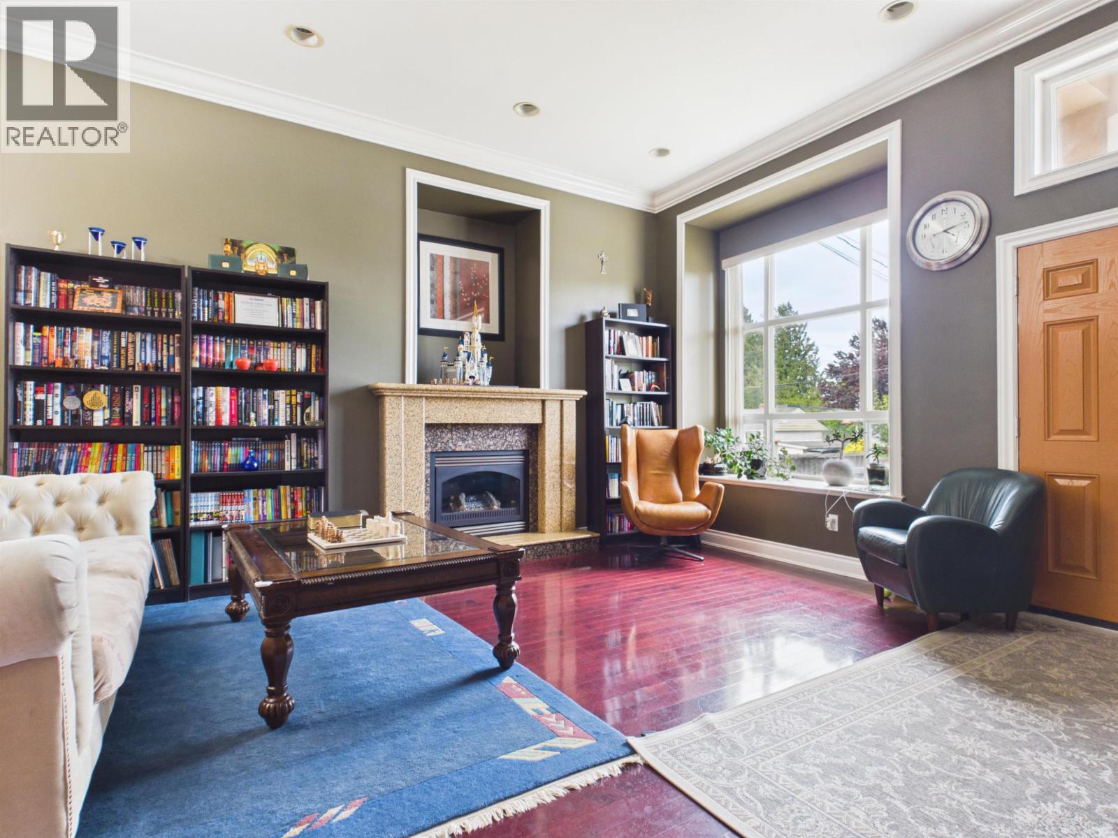 6615 Dufferin Avenue Property Photo 6