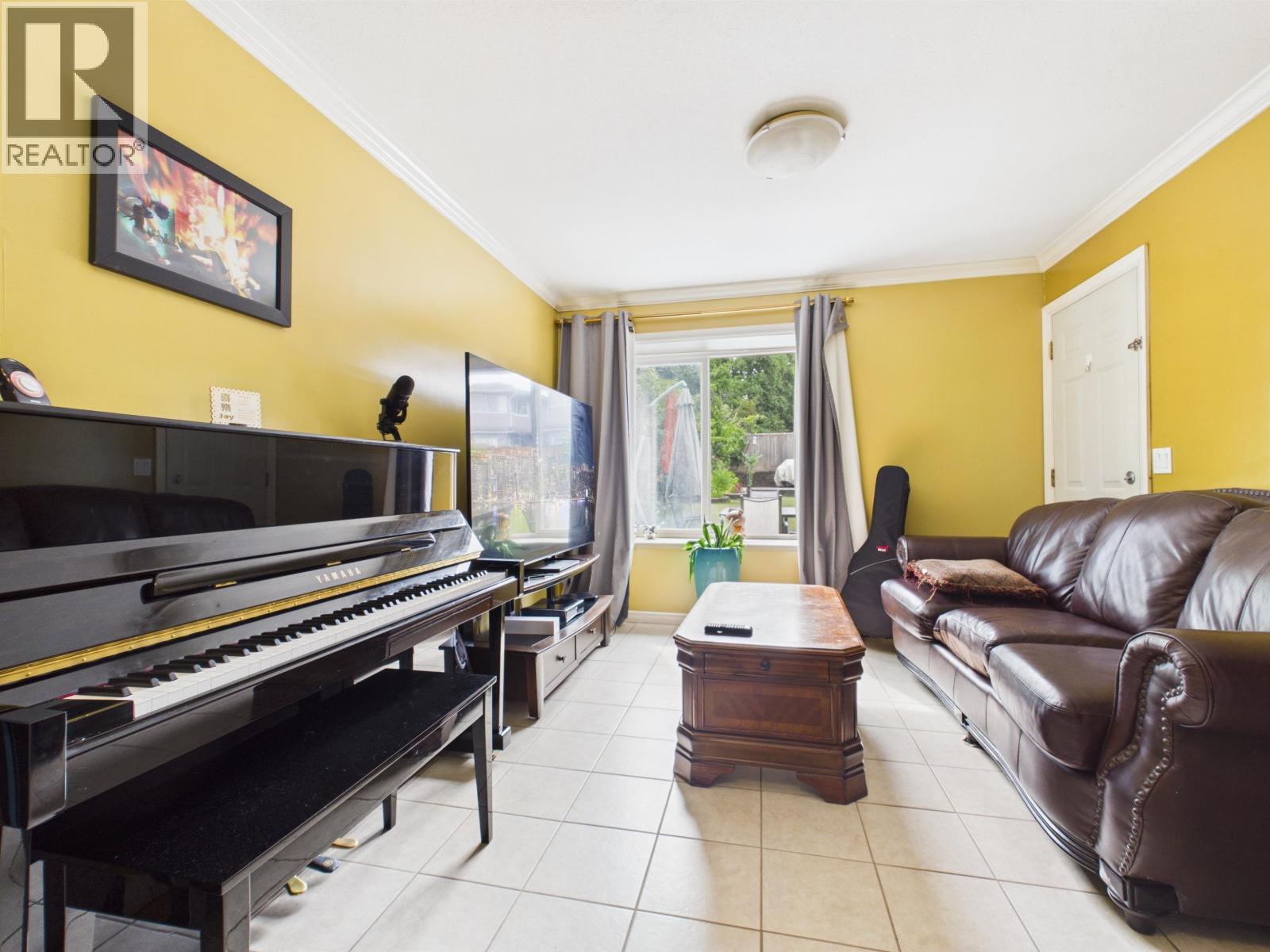 6615 Dufferin Avenue Property Photo 10