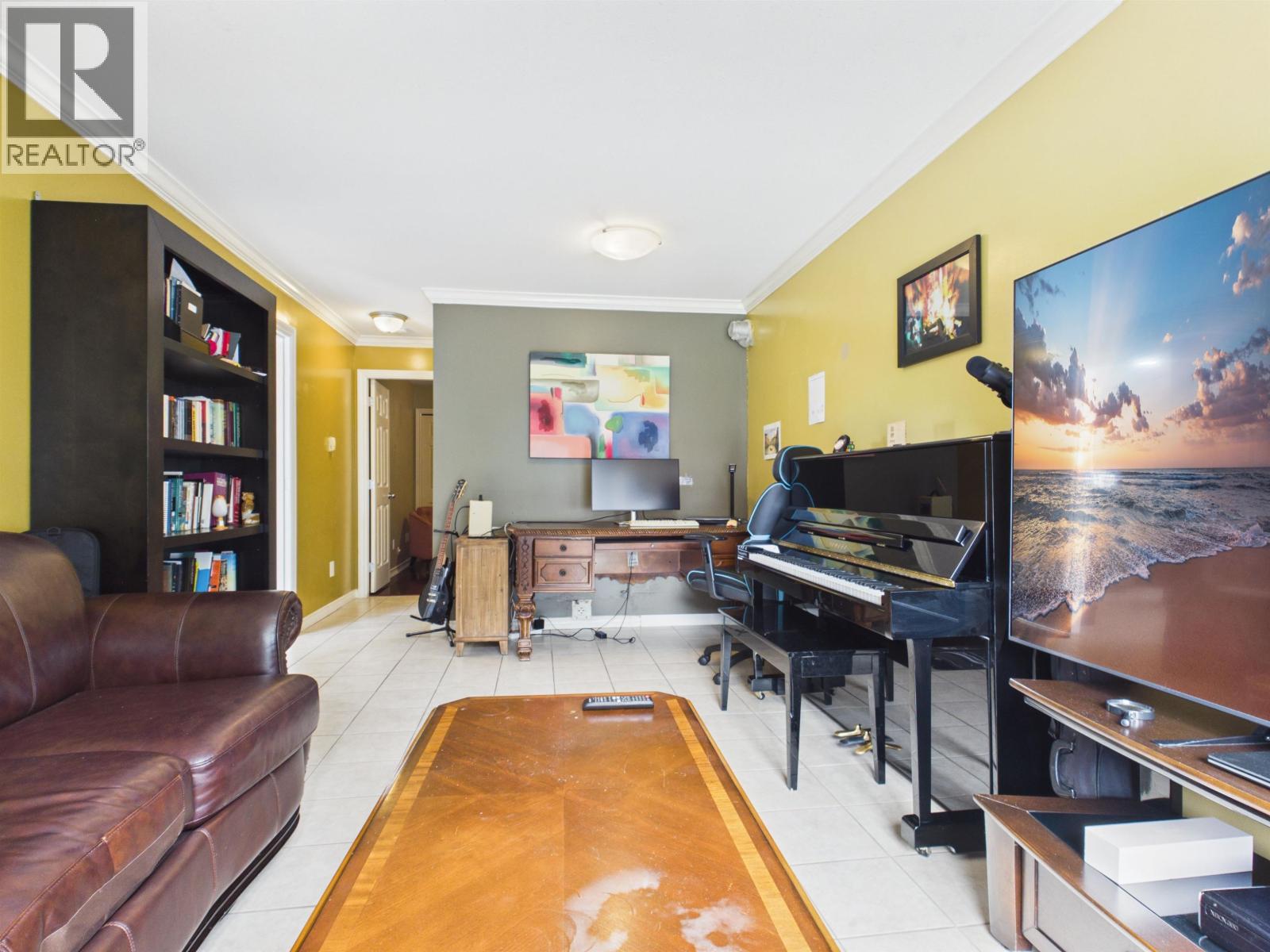 6615 Dufferin Avenue Property Photo 11