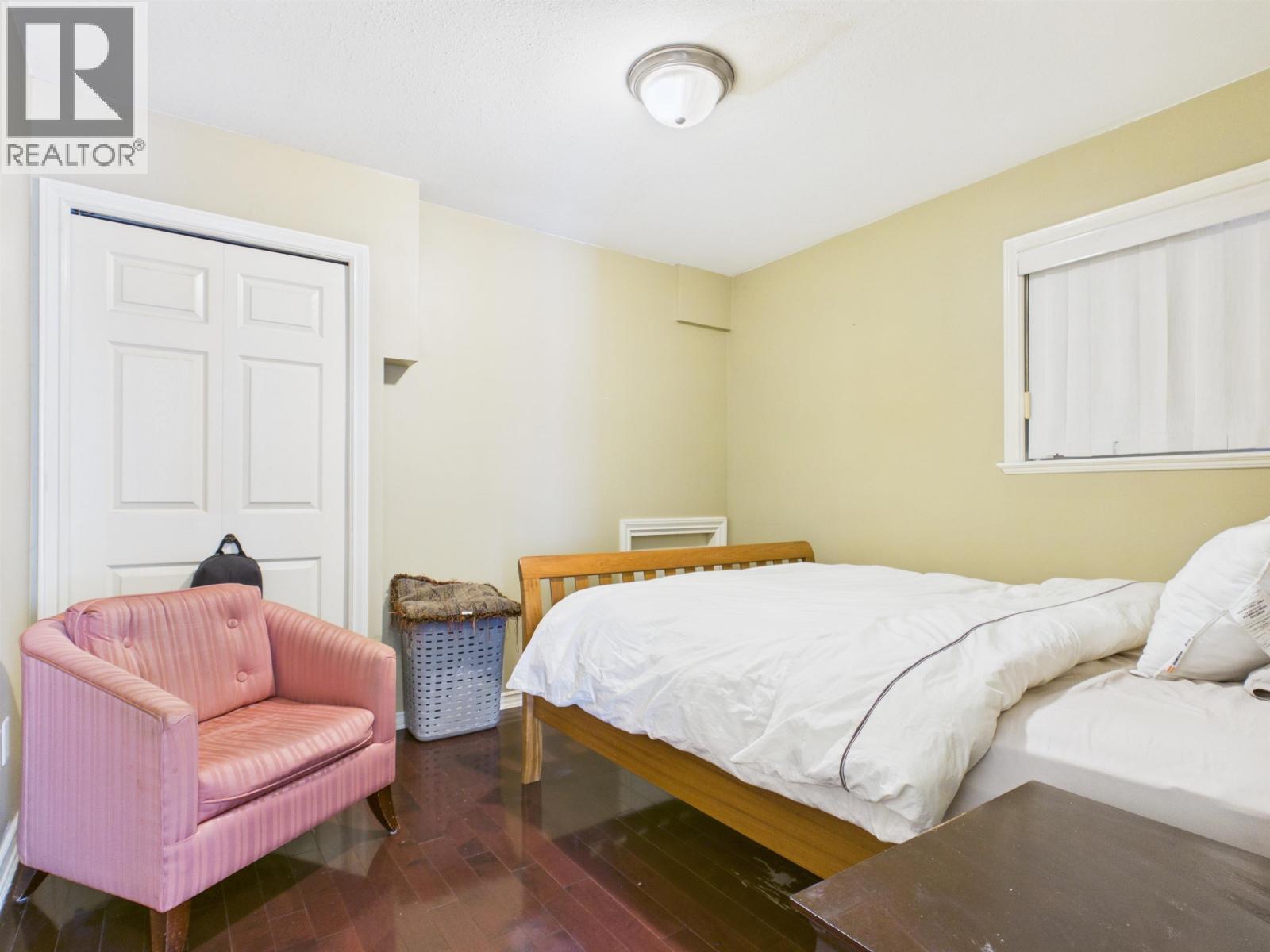 6615 Dufferin Avenue Property Photo 12